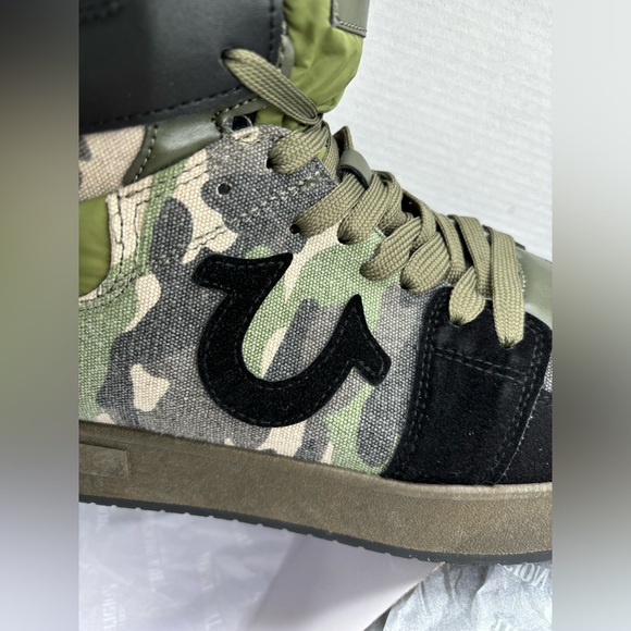 True Religion camo Mateo sneakers high top new in box size 10 - Picture 3 of 13